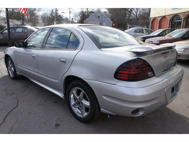 Pontiac Grand Am 4WD Supercrew Styleside 5-1/2 Ft Box XLT Sedan