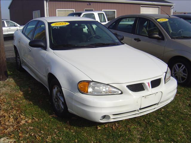 Pontiac Grand Am 4WD Supercrew Styleside 5-1/2 Ft Box XLT Sedan