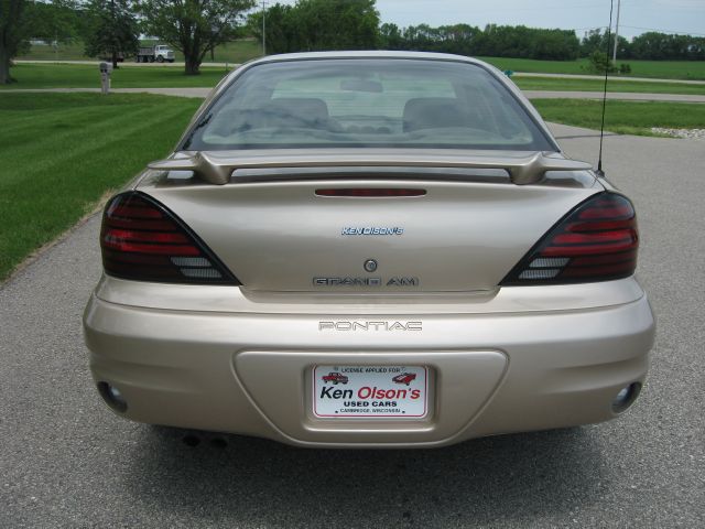 Pontiac Grand Am 2003 photo 2