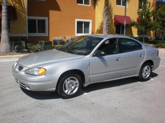 Pontiac Grand Am SE Sedan