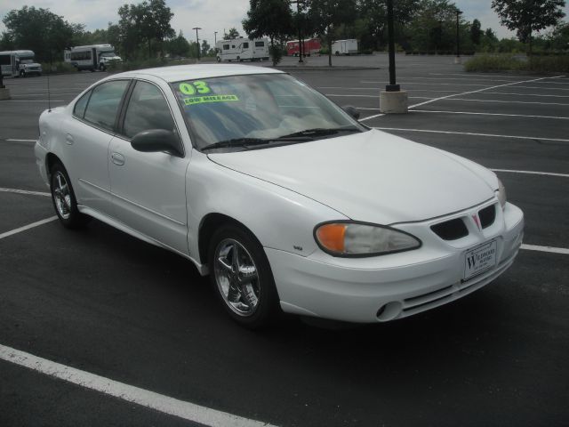 Pontiac Grand Am 2003 photo 2