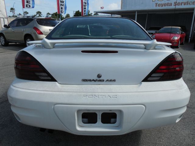 Pontiac Grand Am 2004 photo 1