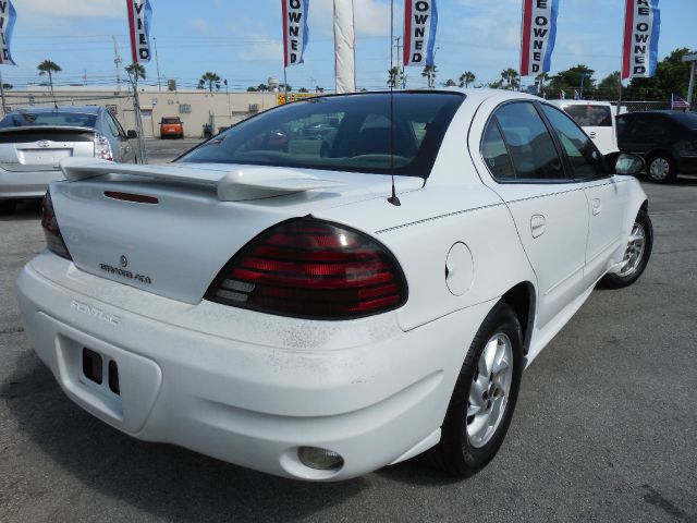 Pontiac Grand Am 2004 photo 2