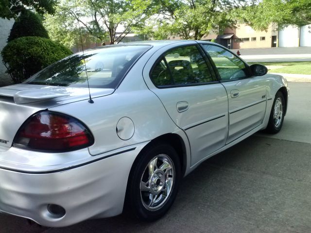 Pontiac Grand Am 2004 photo 2