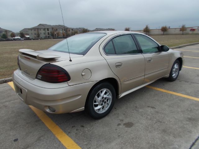 Pontiac Grand Am 2004 photo 2