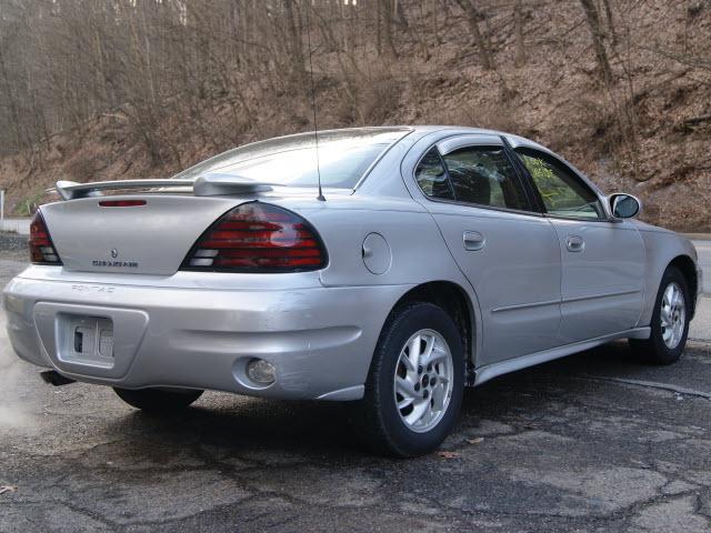 Pontiac Grand Am 2004 photo 2