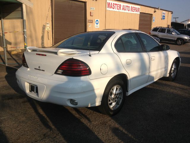 Pontiac Grand Am 2004 photo 2