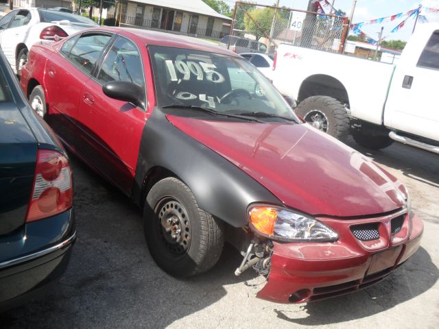 Pontiac Grand Am 2004 photo 2