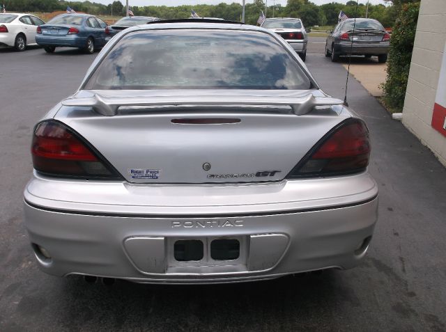 Pontiac Grand Am 2004 photo 2