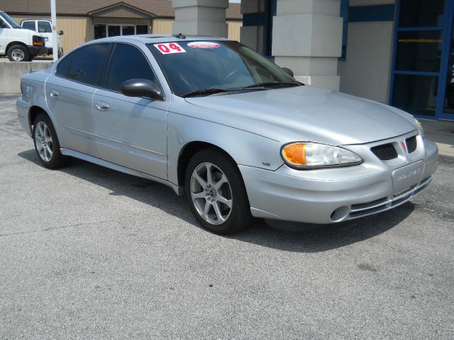 Pontiac Grand Am 2004 photo 2