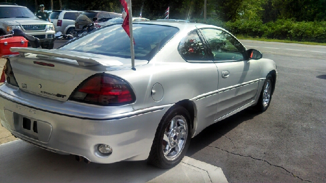 Pontiac Grand Am 2004 photo 2