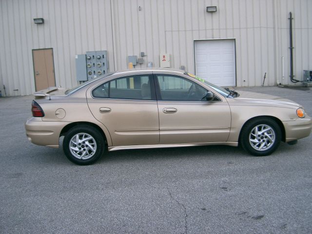 Pontiac Grand Am 2004 photo 2