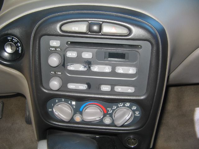 Pontiac Grand Am 2004 photo 2