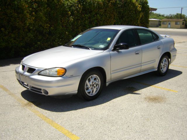 Pontiac Grand Am 2004 photo 2