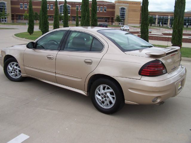 Pontiac Grand Am 2004 photo 2