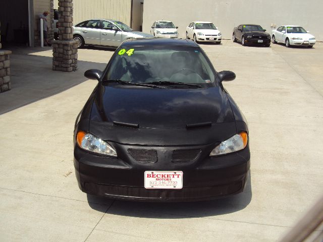 Pontiac Grand Am XUV SLE 4WD Sedan