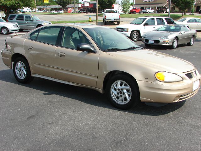 Pontiac Grand Am 2005 photo 2