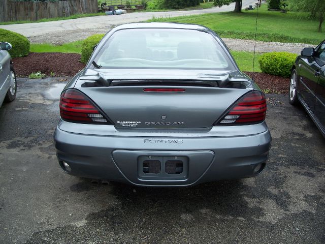 Pontiac Grand Am 2005 photo 2