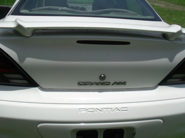 Pontiac Grand Am 2005 photo 2