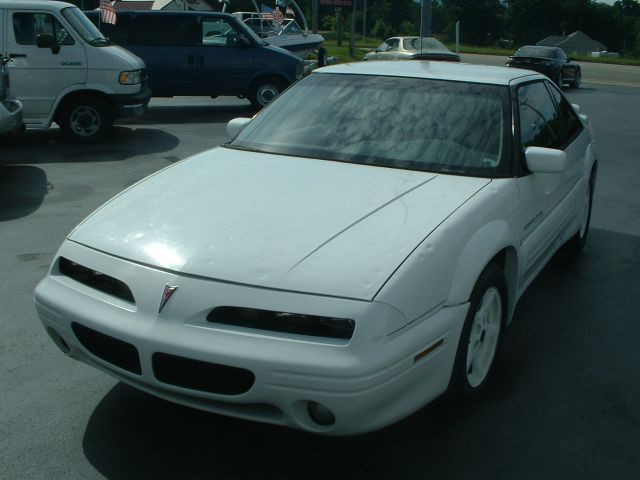 Pontiac Grand Prix 1995 photo 4