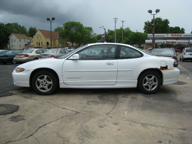 Pontiac Grand Prix 1997 photo 3