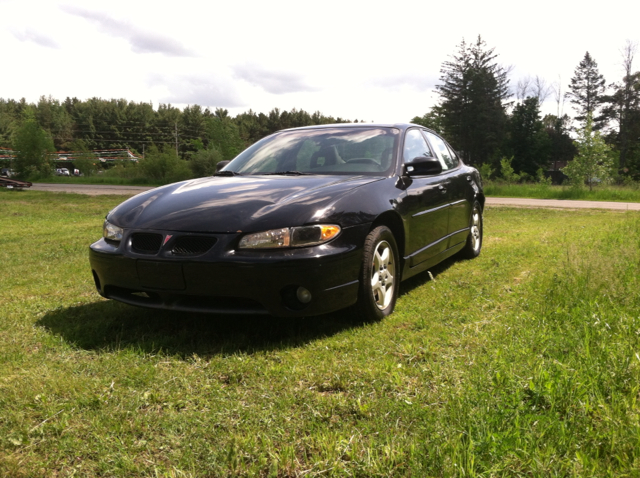 Pontiac Grand Prix 1997 photo 2