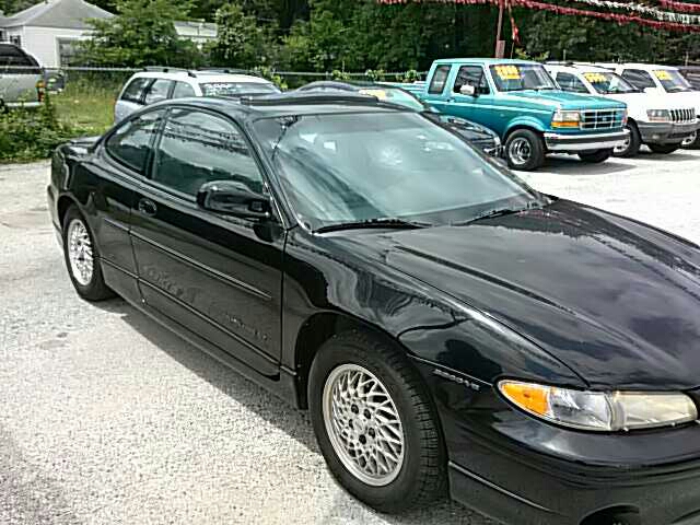 Pontiac Grand Prix 1997 photo 2