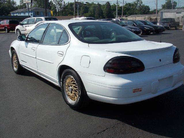 Pontiac Grand Prix 1997 photo 3