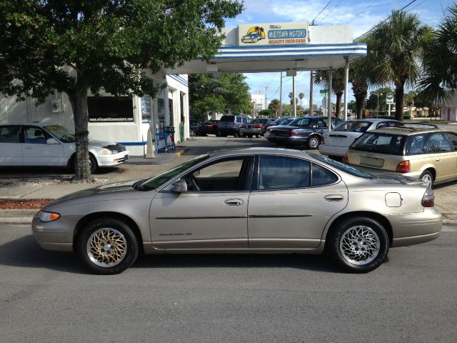 Pontiac Grand Prix 1997 photo 2