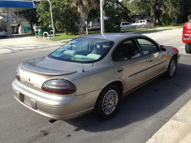 Pontiac Grand Prix 1997 photo 8