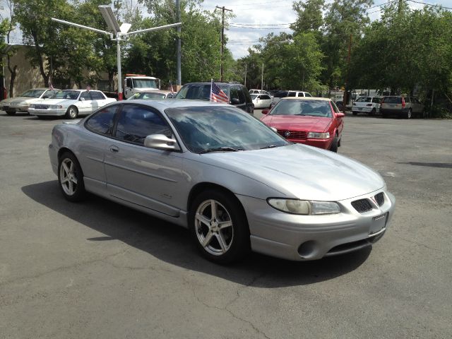 Pontiac Grand Prix 1998 photo 2