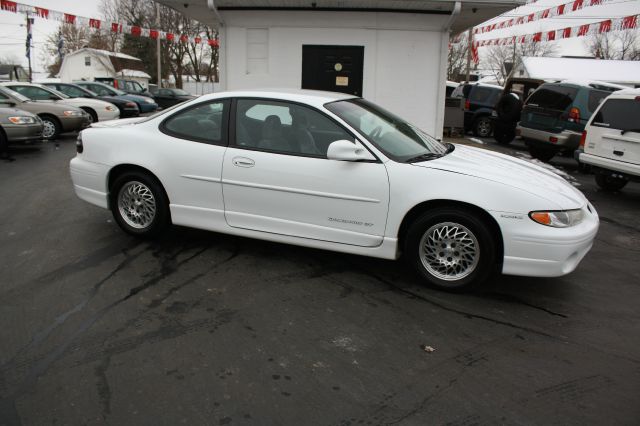 Pontiac Grand Prix 1998 photo 2