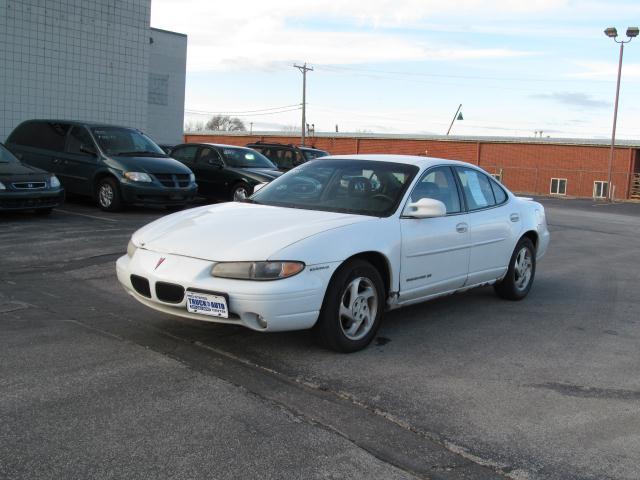 Pontiac Grand Prix 1999 photo 1