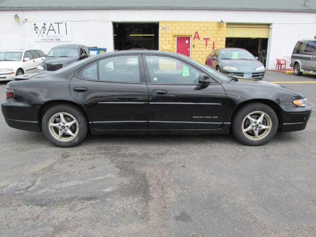 Pontiac Grand Prix XUV SLE 4WD Sedan