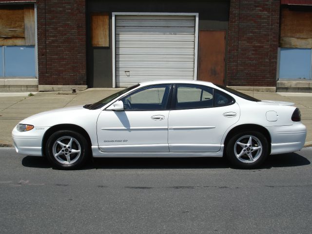 Pontiac Grand Prix 1999 photo 9