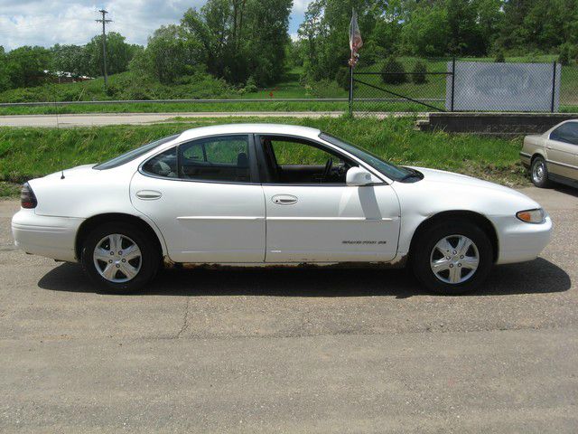 Pontiac Grand Prix 1999 photo 12