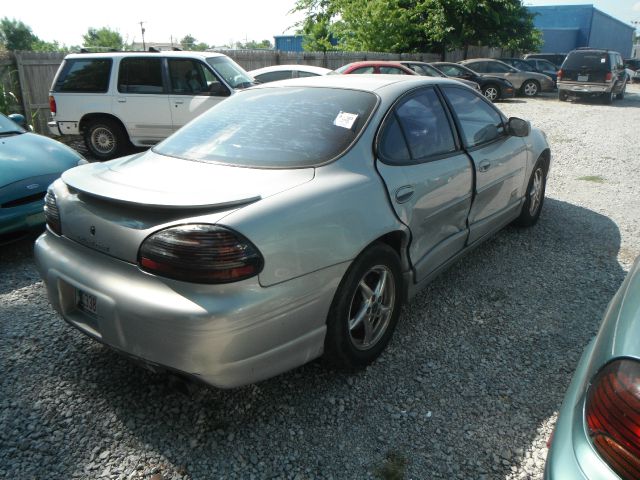 Pontiac Grand Prix 1999 photo 2