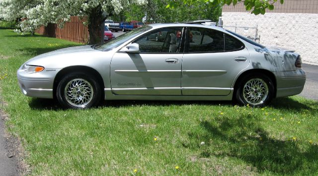 Pontiac Grand Prix 1999 photo 10