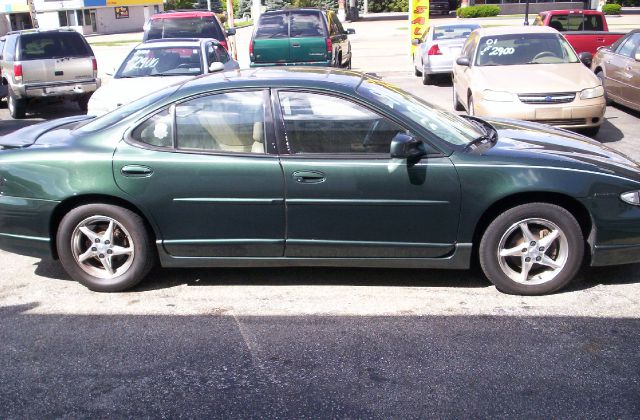 Pontiac Grand Prix 1999 photo 1