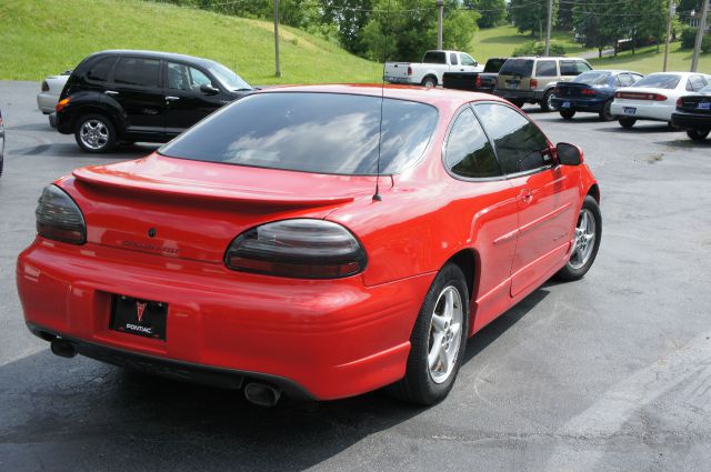 Pontiac Grand Prix 1999 photo 1