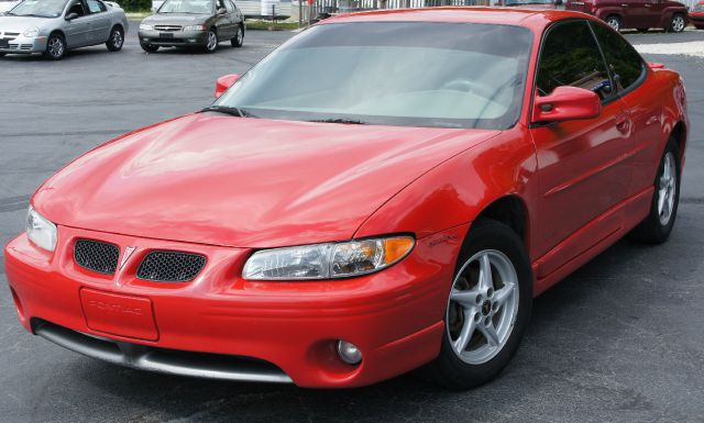 Pontiac Grand Prix 1999 photo 11