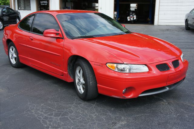 Pontiac Grand Prix 1999 photo 2