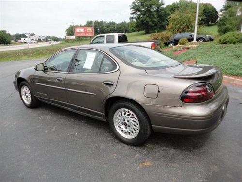 Pontiac Grand Prix 1999 photo 2