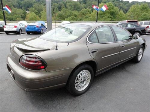 Pontiac Grand Prix 1999 photo 4