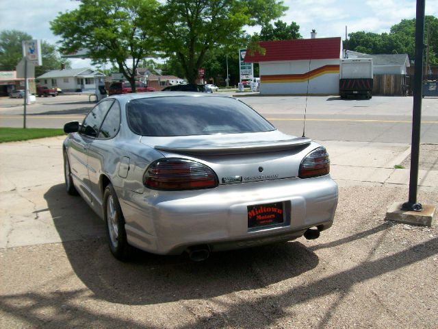 Pontiac Grand Prix 1999 photo 1