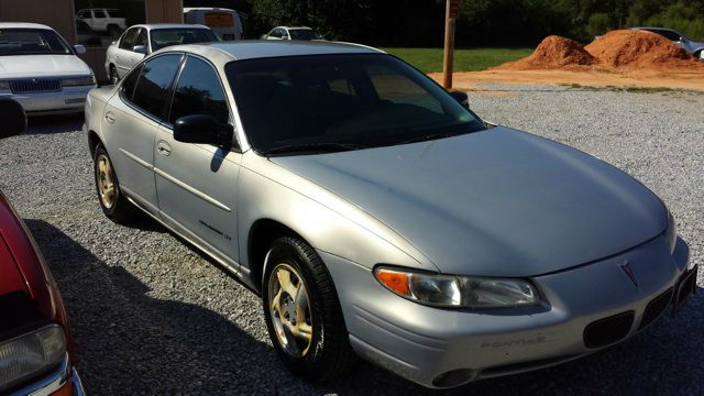 Pontiac Grand Prix 1999 photo 2