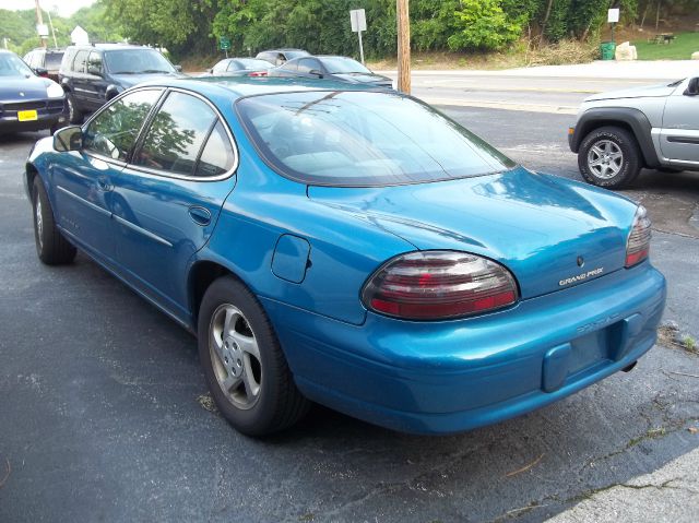 Pontiac Grand Prix 1999 photo 1