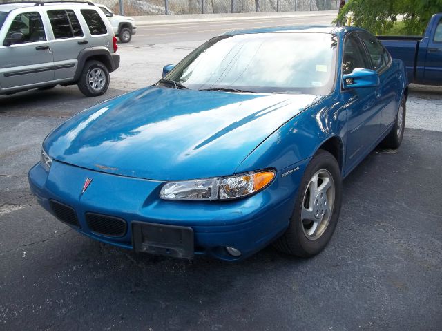 Pontiac Grand Prix 1999 photo 2