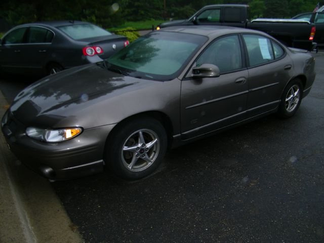 Pontiac Grand Prix 2000 photo 4