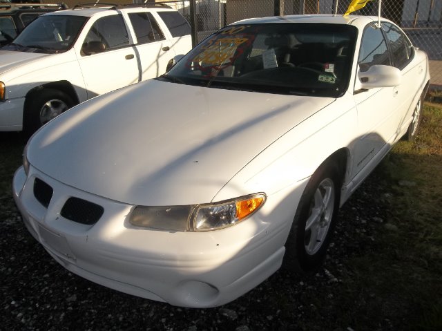 Pontiac Grand Prix 2000 photo 3